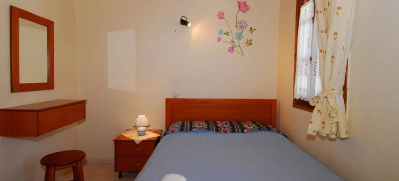 墨涅拉俄斯公寓(Menelaos Apartments)图片