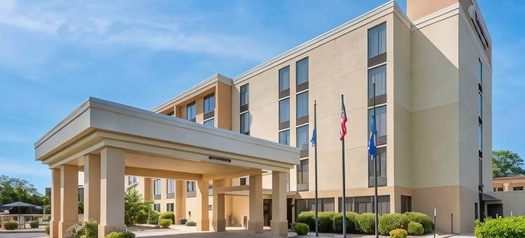 伊丽莎白城大学附近舒适酒店(Comfort Inn Elizabeth City Near University)图片