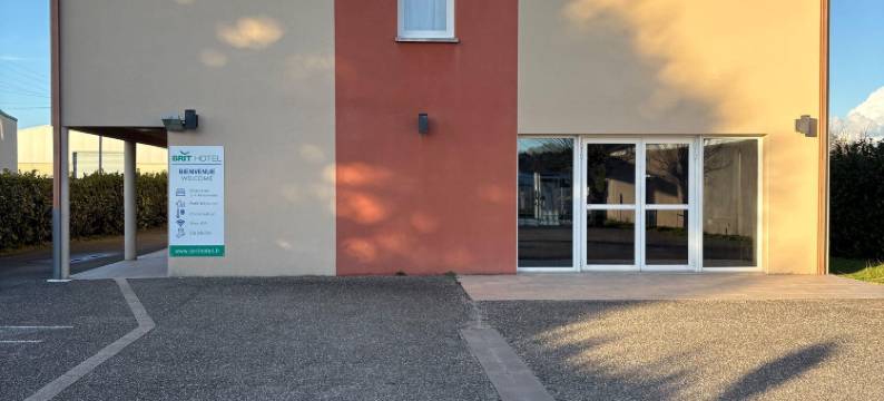 洛特河畔新城舒适英式酒店(Brit Hotel Confort Villeneuve Sur Lot)图片