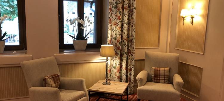 应赛尔伐科尔湖酒店(Inselhotel Faakersee)图片