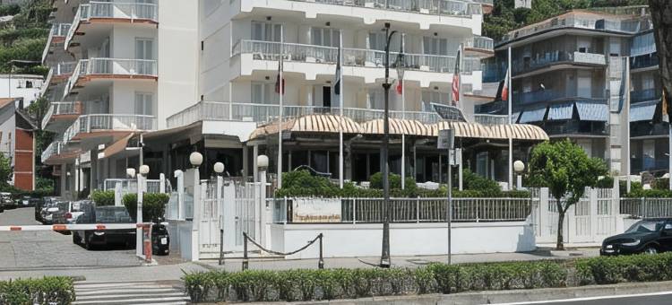 彼得拉迪卢纳酒店(Hotel Pietra di Luna)图片