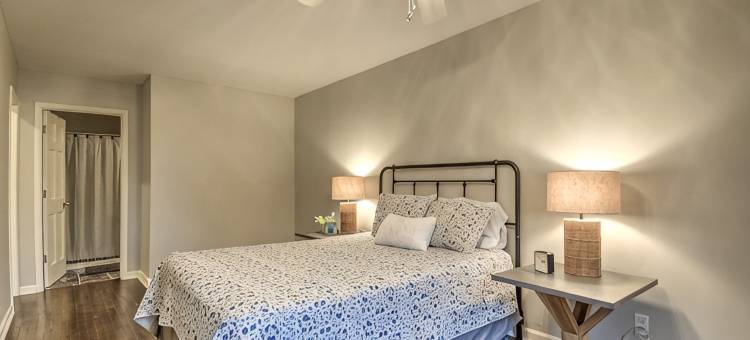 位置优越，靠近密歇根州立大学！迷人三卧2.5卫浴度假屋(Great location to MSU! Charming 3 bedroom, 2.5 bathroom house.)图片