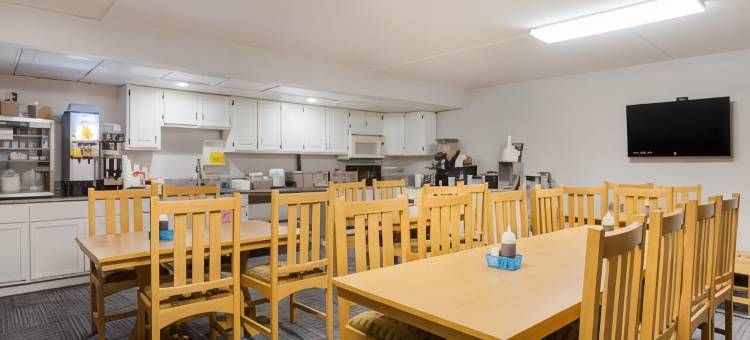 布兰森罗德威旅馆-砖房(Rodeway Inn Branson, Brick House)图片