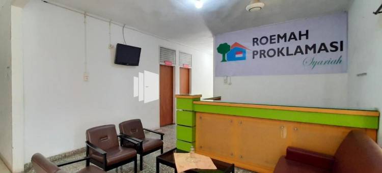罗马宣言伊斯兰教酒店 红门(Roemah Proklamasi Syariah Mitra RedDoorz)图片