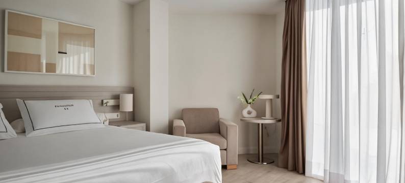 赫利俄斯酒店-阿尔穆内卡尔(Hotel Helios Costa Tropical)图片