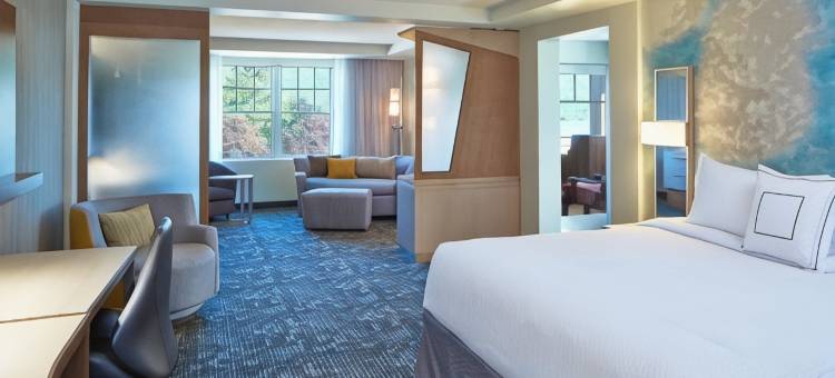 乔治湖万怡酒店(Courtyard Lake George)图片