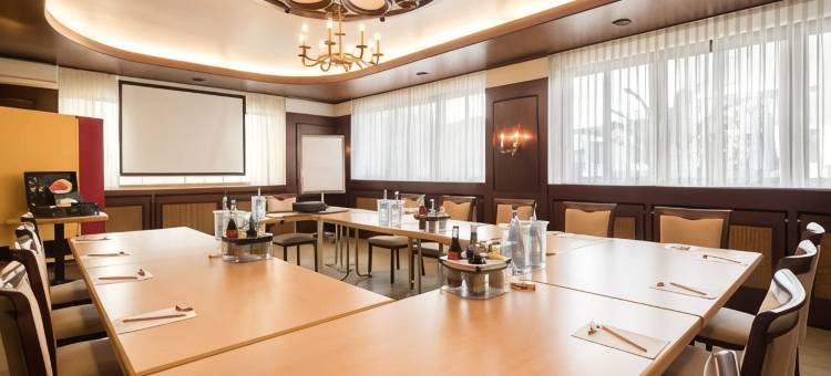 瑞贝尔环形餐厅(Ringhotel Reubel)图片