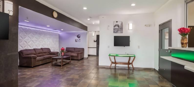 Oyo Townhouse 萨尔弗, 路易斯安那州 延长住宿 I-10(OYO Townhouse Sulphur, la Extended Stay)图片