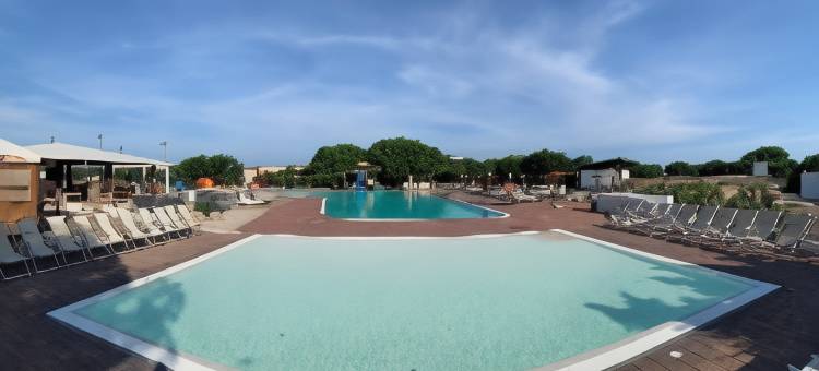 埃塞加卢拉俱乐部海滩酒店(Club Esse Gallura)图片