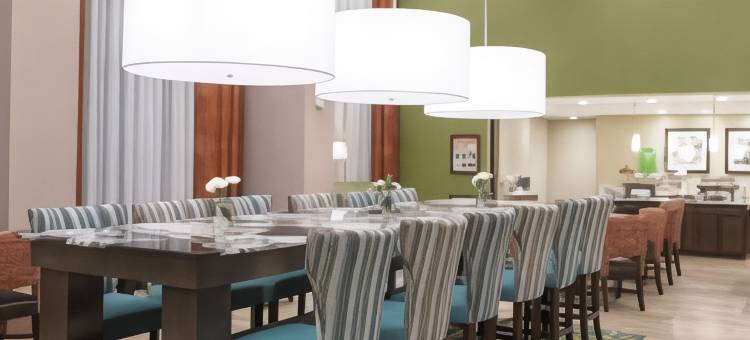 雪城华美达酒店(Hampton Inn & Suites Syracuse-North (Airport Area))图片