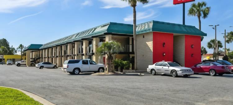 OYO 酒店湖泊/瓦尔多斯塔 I-75，出口5(OYO Hotel Lake Park-Valdosta I-75, Exit 5)图片