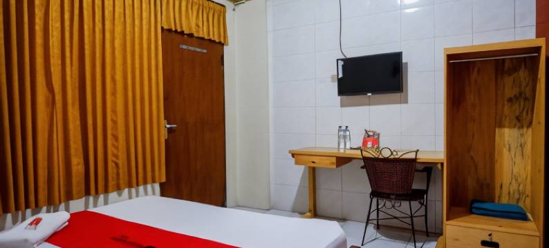 红多兹Plus酒店-近南广场(RedDoorz Plus Near Alun Alun Selatan)图片