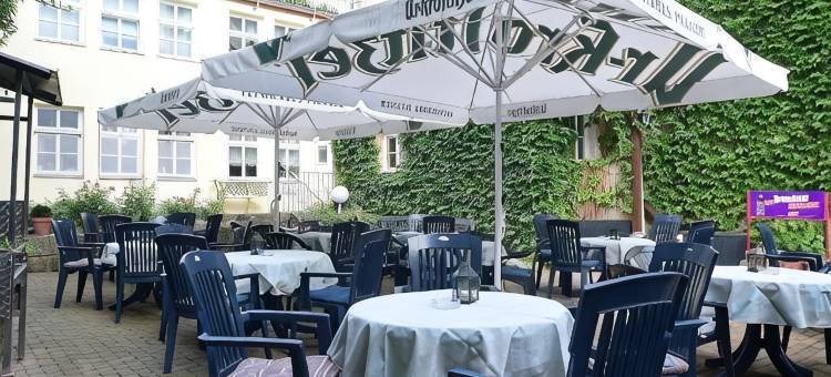 金鸡图林根克洛斯酒店(Hotel Garni Goldene Henne)图片