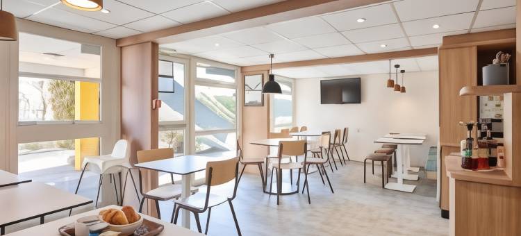 瓦朗谢纳佩蒂特福特普瑞米尔经典酒店(Premiere Classe Valenciennes Ouest - Petite-FORÊT)图片