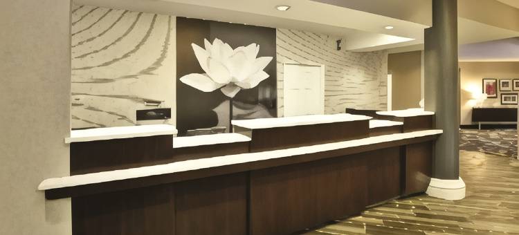 伯明翰霍姆伍德拉昆塔温德姆套房酒店(La Quinta Inn & Suites by Wyndham Birmingham Homewood)图片
