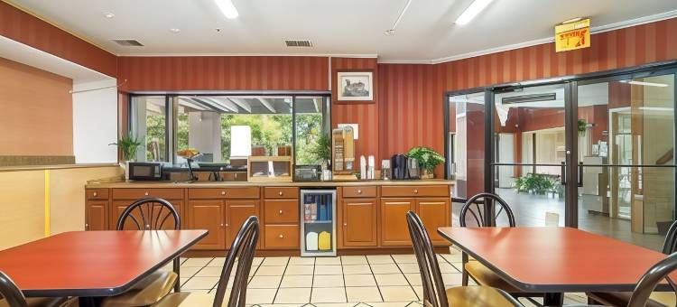 罗德威酒店(Rodeway Inn)图片