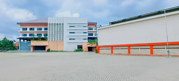 Gading Serpong Hotel Near Stadion Persita Redpartner图片