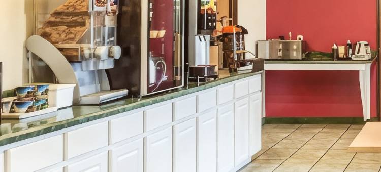 佩韦利温德姆速8酒店(Super 8 by Wyndham Pevely)图片