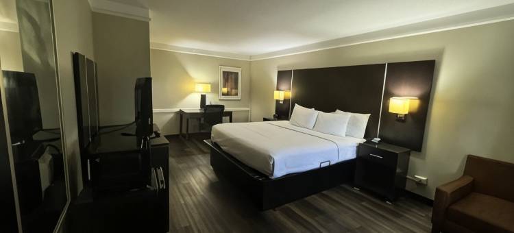 塔斯卡卢萨大学品质酒店及套房(Quality Inn & Suites Tuscaloosa Near University)图片