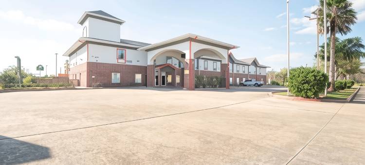 OYO 克卢特杰克逊湖联排别墅(OYO Townhouse Clute Lake Jackson)图片