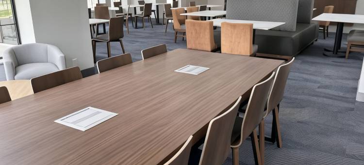 温德姆南荷兰拉昆塔温德姆套房酒店(La Quinta Inn & Suites by Wyndham South Holland)图片