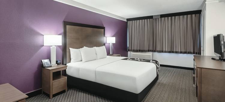 拉伯克西医疗中心拉昆塔温德姆套房酒店(La Quinta Inn & Suites by Wyndham Lubbock West Medical Centr)图片