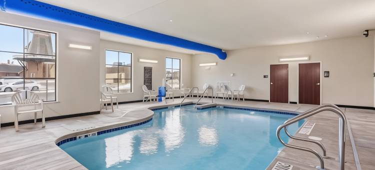 鹅卵石套房酒店-小滑道(Cobblestone Hotel & Suites - Little Chute)图片