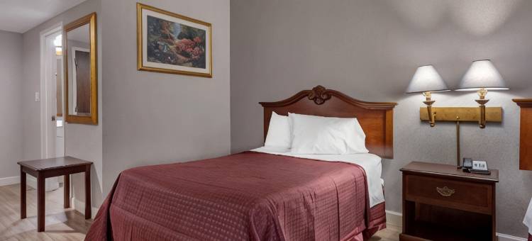 克莱蒙北部的罗德威旅馆(Rodeway Inn Clermont North)图片