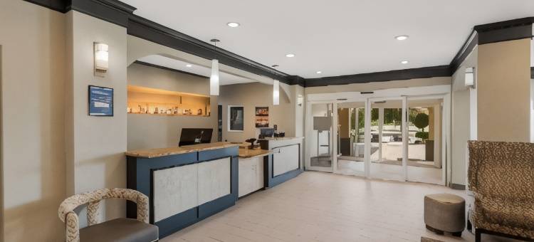 南平原贝斯特韦斯特套房酒店(Best Western South Plains Inn  Suites)图片