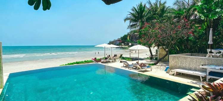 楠查莱海滨酒店(Nern Chalet Beachfront Hotel)图片