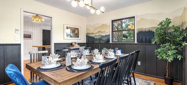 Luxe A-Frame, Stunning Views, Pickleball, Sauna, Mini Golf, Mins to Downtown AVL图片