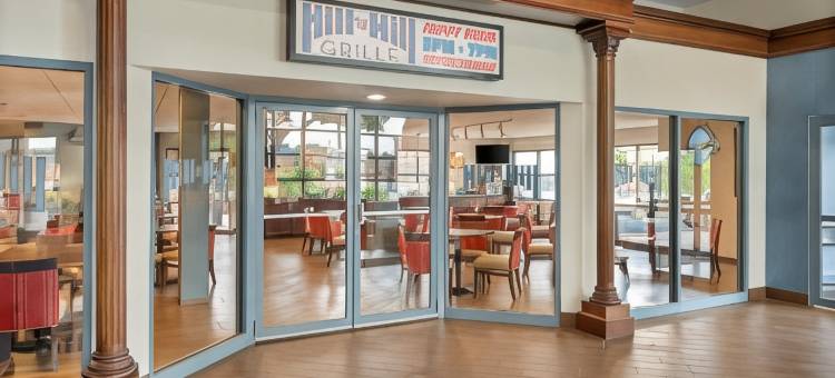 伯利恒舒适套房酒店-近利哈伊大学和LVI机场(Comfort Suites Bethlehem Near Lehigh University and LVI Airport)图片