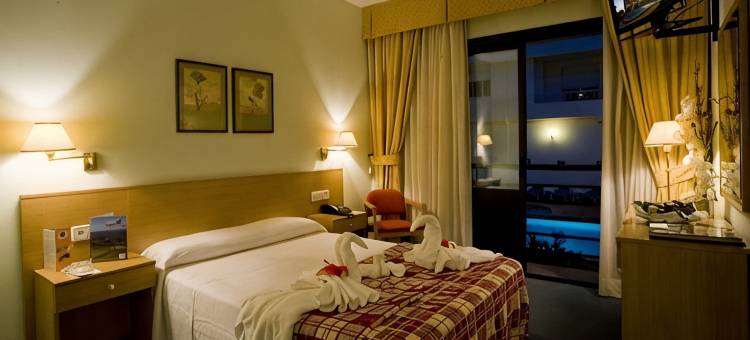 奥卡维拉马尔酒店(Hotel Oca Vermar)图片