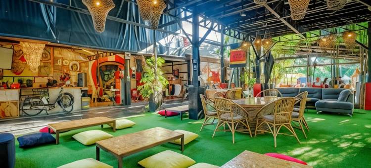 100 咖啡摩托旅舍(100% Cafe Moto Hostel)图片