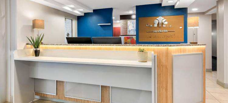格林维尔麦客达套房酒店(Microtel Inn & Suites by Wyndham Greenville / Woodruff Rd)图片