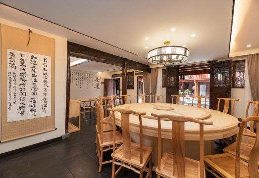 Lake Side Hotel Hotel Overview