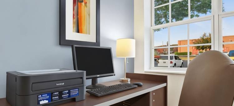 格林维尔麦客达套房酒店(Microtel Inn & Suites by Wyndham Greenville / Woodruff Rd)图片