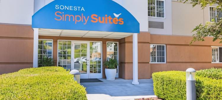 索内斯塔简约套房-兰辛(Sonesta Simply Suites Lansing)图片