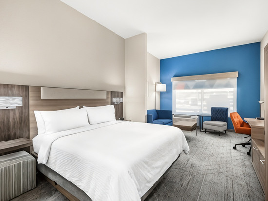 凤凰城西 - 托尔森智选假日酒店