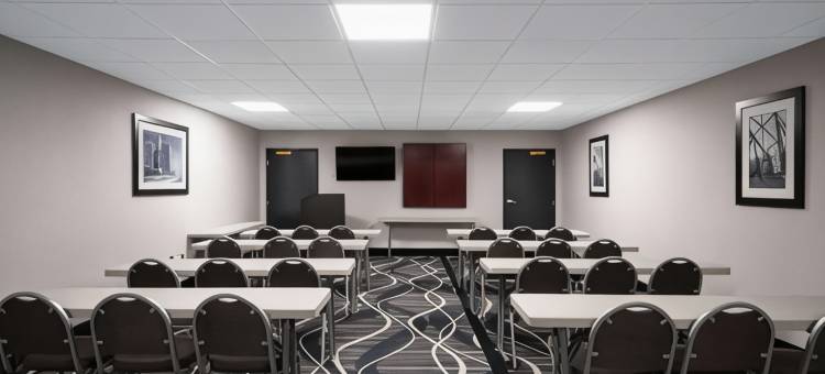 诺克斯维尔东拉昆塔温德姆套房酒店(La Quinta Inn & Suites by Wyndham Knoxville East)图片