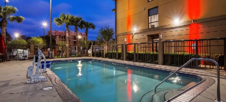 代弗尼贝斯特韦斯特优质套房酒店(Best Western Plus Daphne Inn  Suites)图片