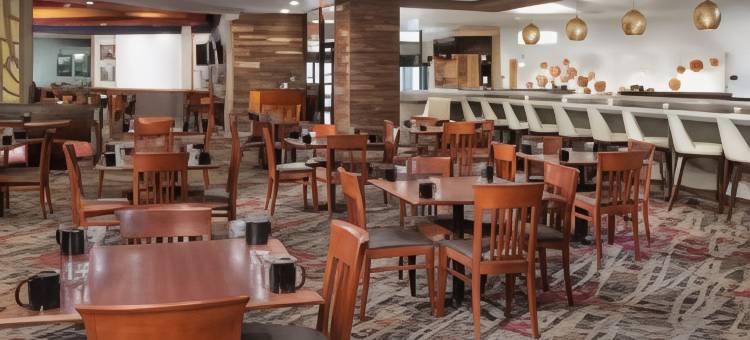 劳伦斯希尔顿逸林酒店(DoubleTree by Hilton Lawrence)图片