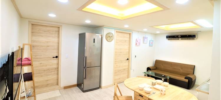 多情之家/弘大入口站。7号出口，可以开派对房。可爱的宽敞空间(Seoul Dajeong House/Hongdae Entrance Sta.Exit7.  Party room. Lovely Big House)图片