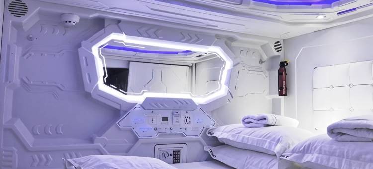 PhromPhong-遇见太空舱(Met A Space Pod @Phrom Phong)图片