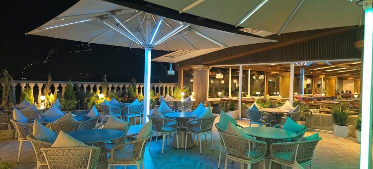 萨罗瓦尔斯里纳格高级酒店(Sarovar Premiere Srinagar)图片
