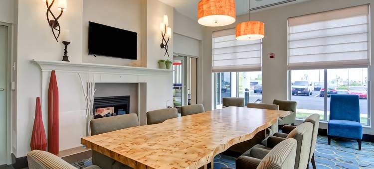 伍德布里奇希尔顿花园酒店(Hilton Garden Inn Woodbridge)图片