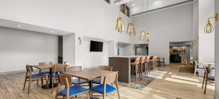 奈特戴尔罗里欢朋套房酒店(Hampton Inn & Suites by Hilton Knightdale Raleigh)图片