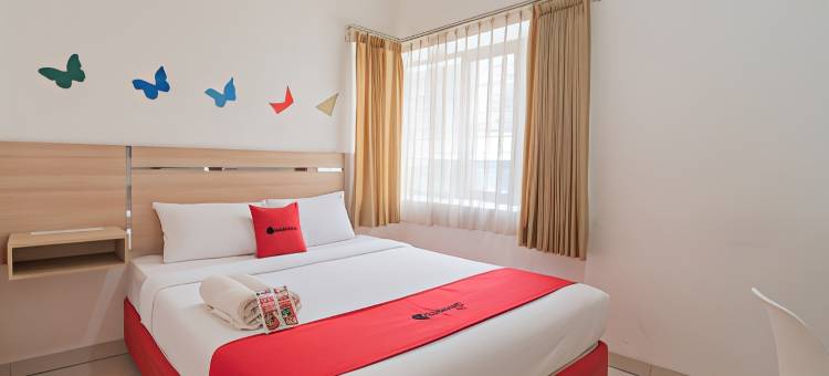 红多兹酒店-近万隆阿伦阿伦3号(RedDoorz Near Alun Alun Bandung 3)图片