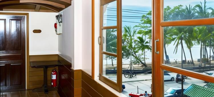 乔木提恩船屋酒店(Jomtien Boathouse)图片