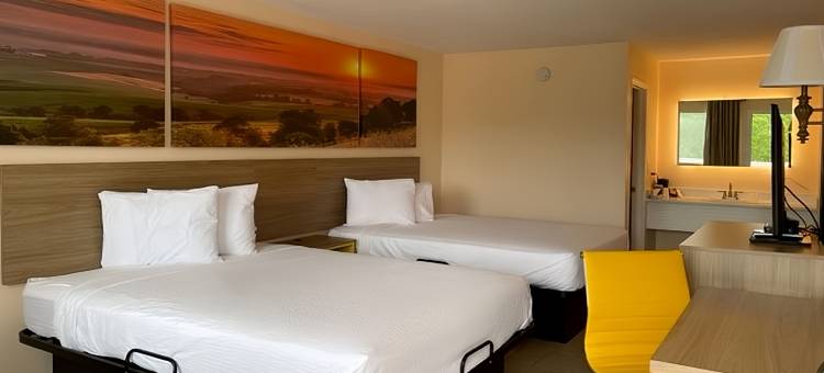 布兰森戴斯酒店 - 近剧院区(Days Inn by Wyndham Branson Near Theatre District)图片